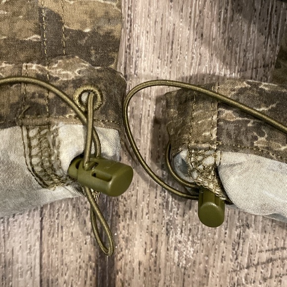 The North Face men’s camo lightweight pants. Size S - Picture 4 of 5